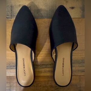 Gently worn Lucky flat mules. Black leather flats. Size 7
